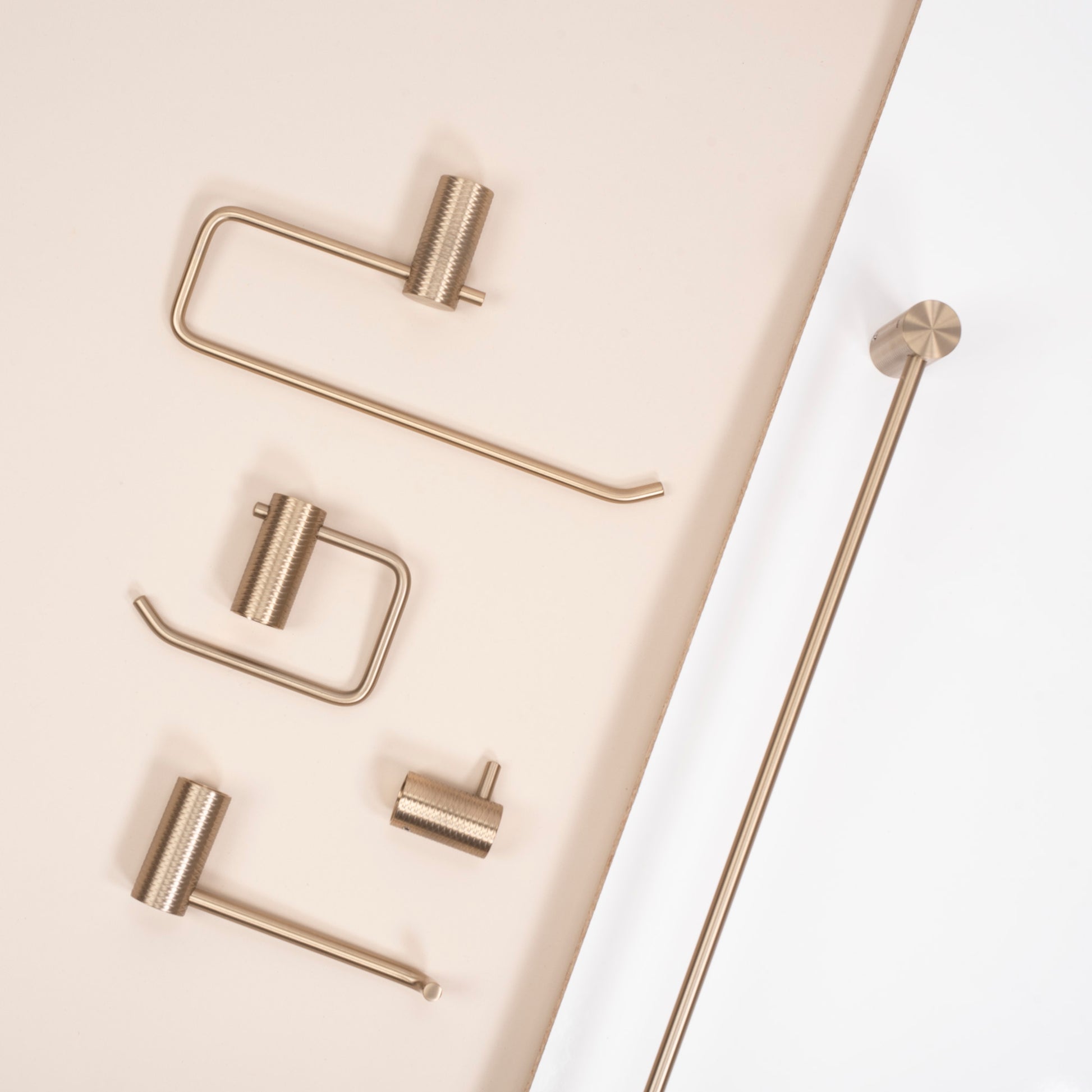 Cuier De Baie 9703 Prism Brush Gold  6