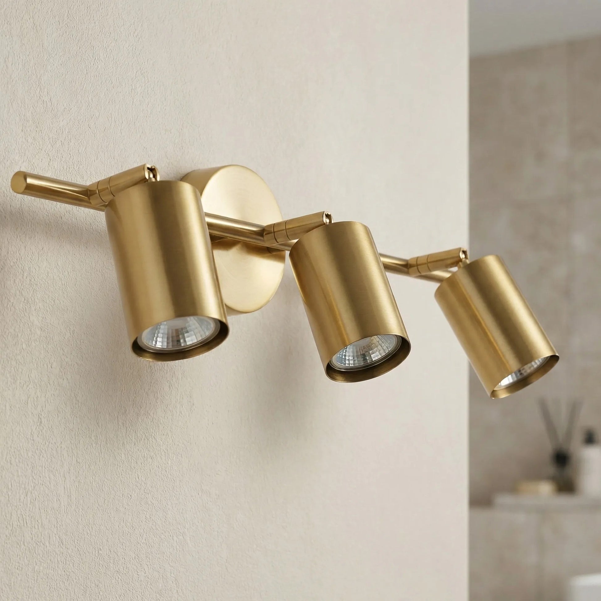 Aplică pentru baie APP1898-3W BRUSH GOLD  2