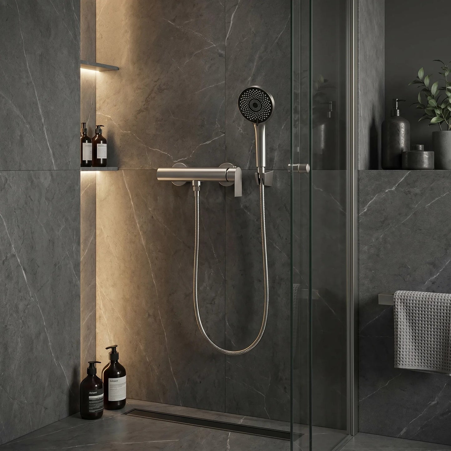 Baterie de duș Rea Hunter Brushed Nickel  3