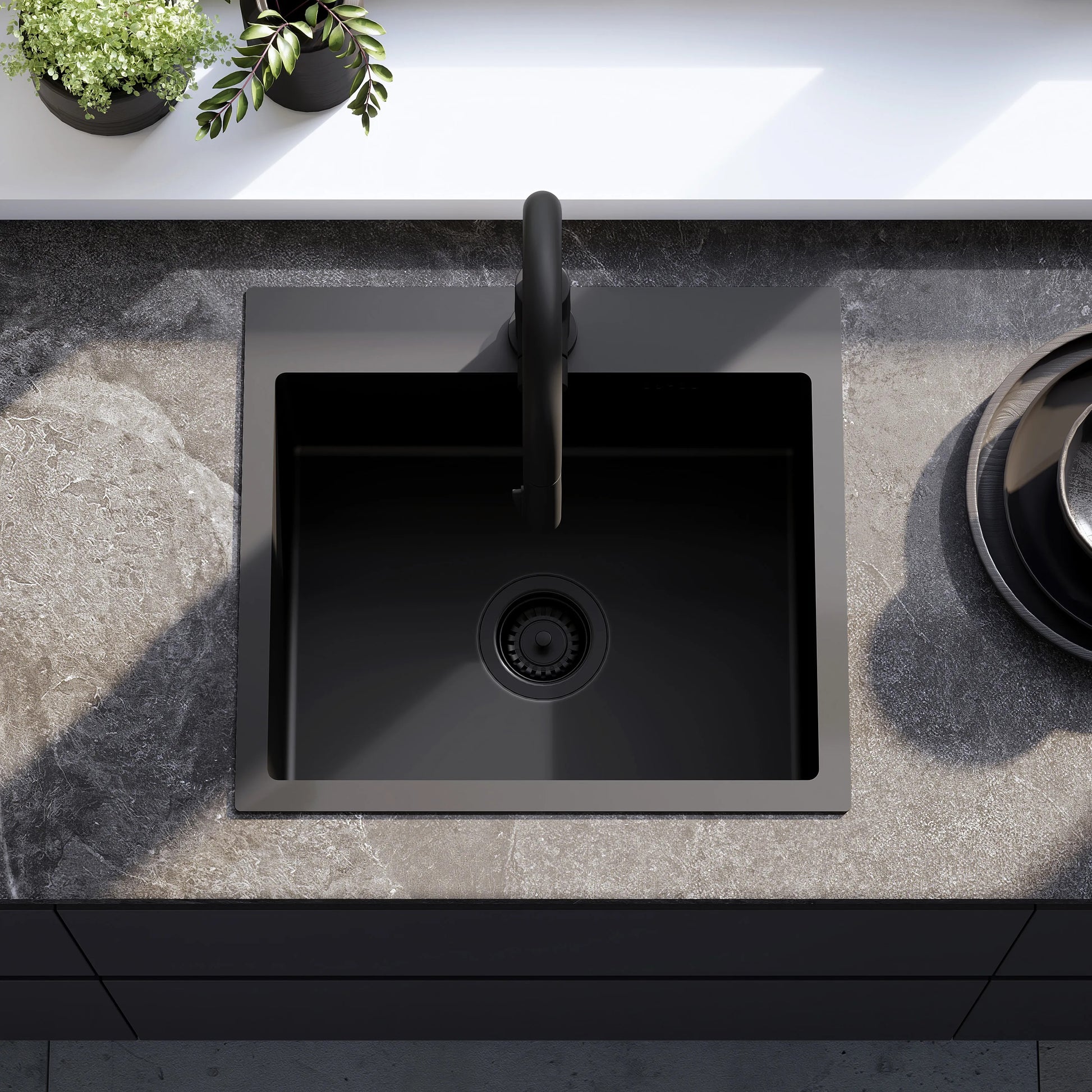 Chiuvetă inox Leo 50 Black cu robinet de bucătărie 3