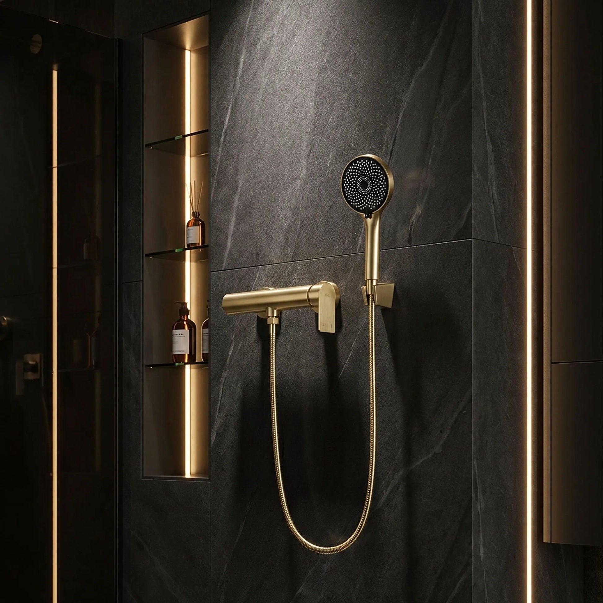 Baterie de duș Rea Hunter Brushed Gold  4