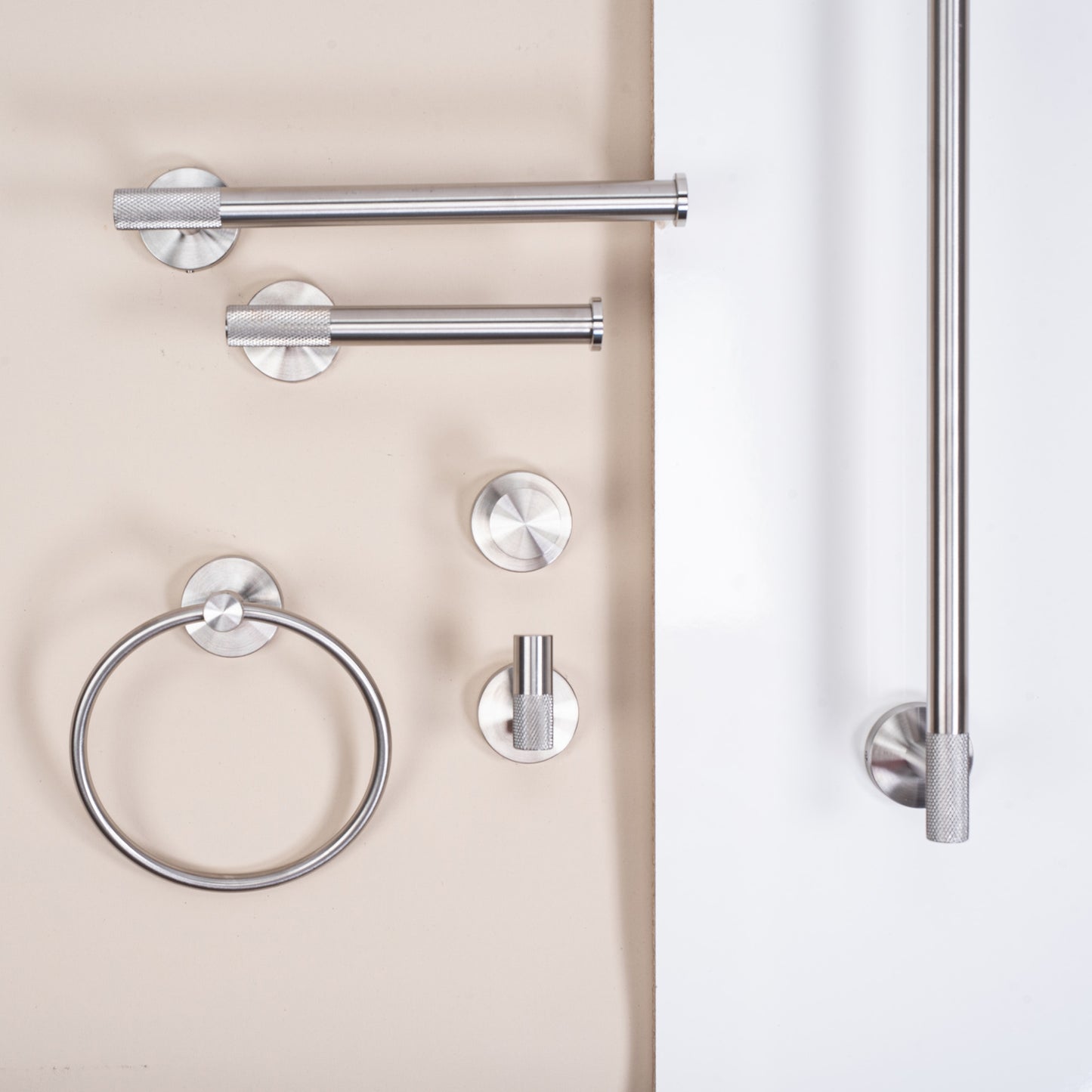 Cuier de baie Ring 6610 Modern Brush Nickel  8
