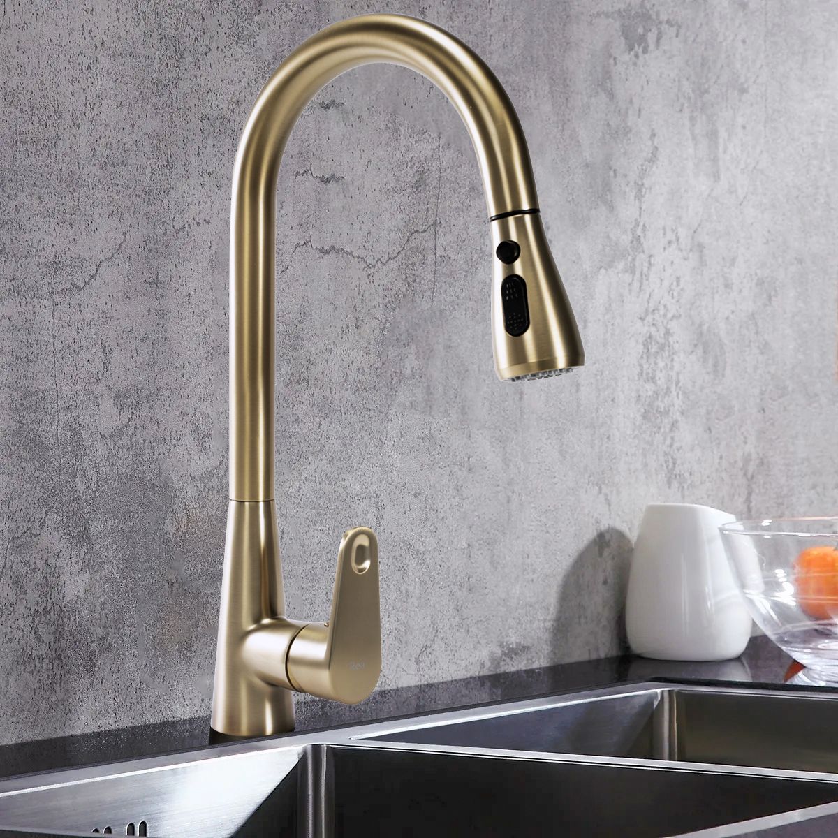 Baterie pentru bucătărie Rea Mild auriu periat  7
