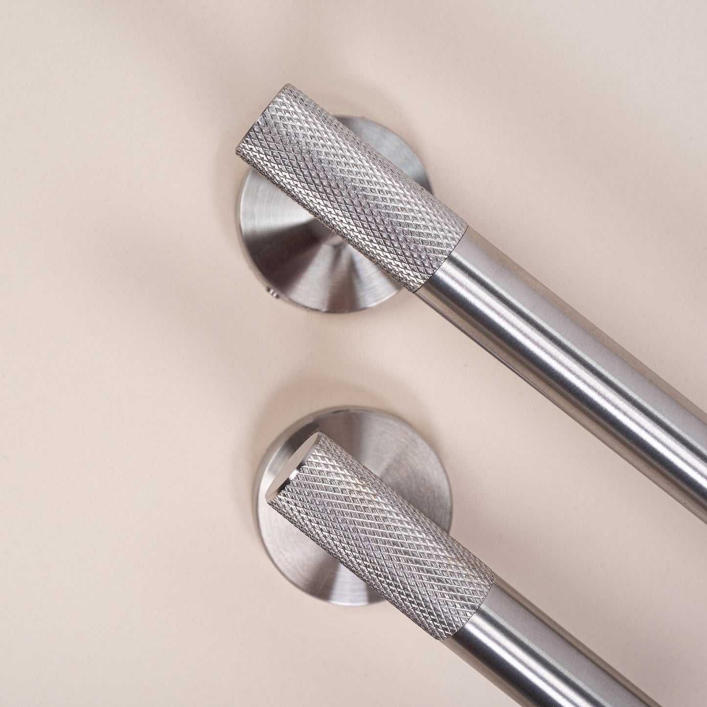 Cuier de baie 6606A Modern Brush Nickel  6