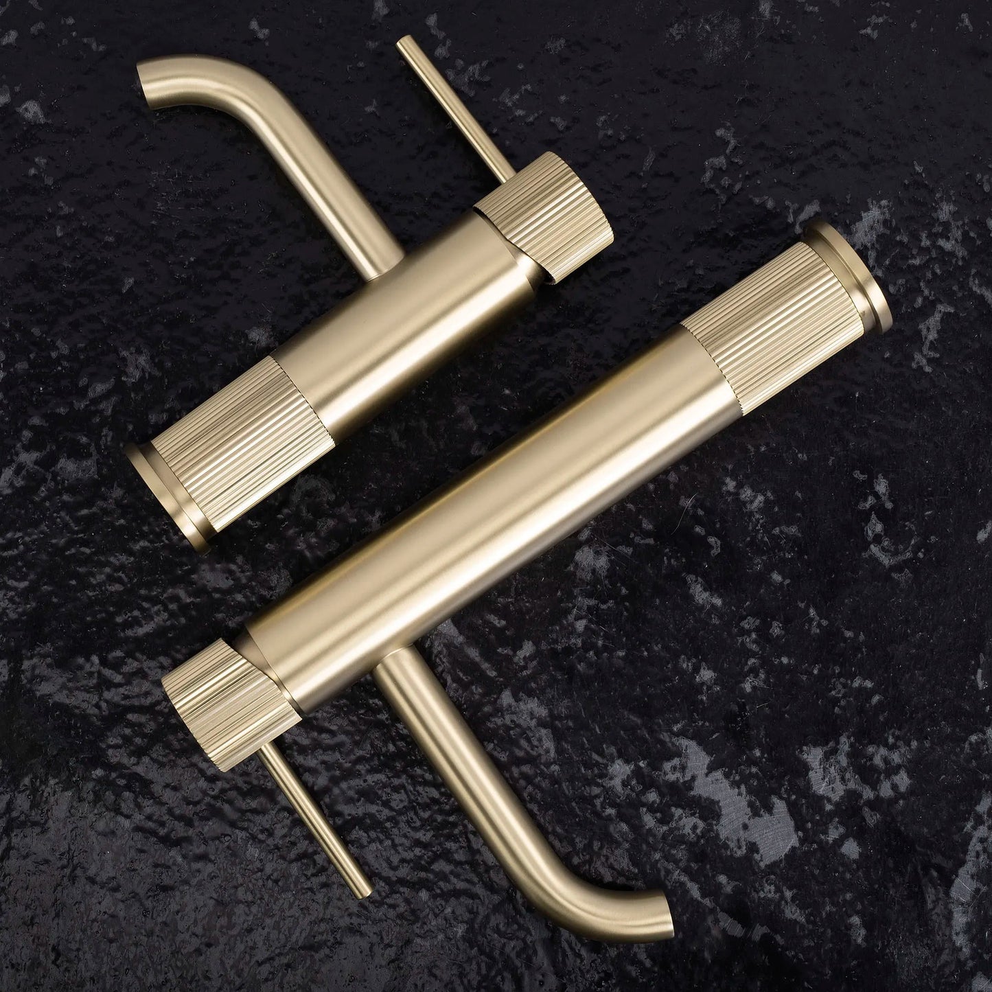Baterie pentru baie Rea Lungo Stripe Brush Gold Low  5