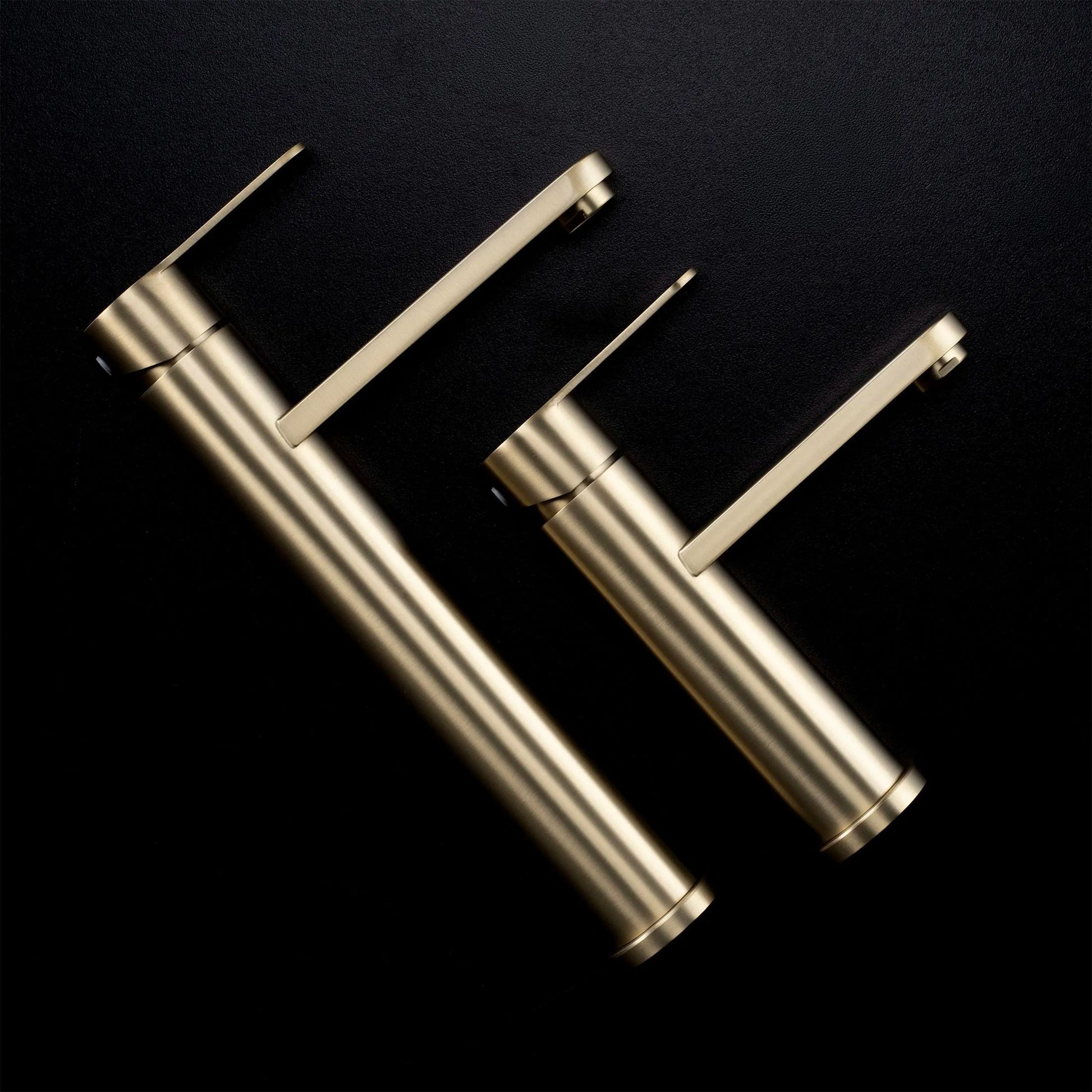 Baterie pentru baie Rea Arcos Brush Gold  7