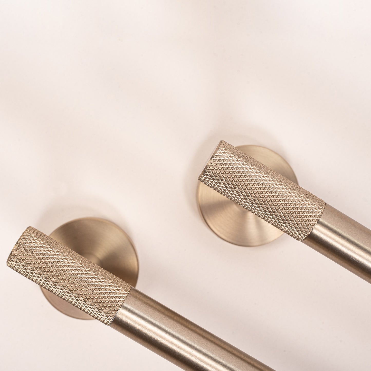 Cuier de baie 6606A Modern Brush Gold  6
