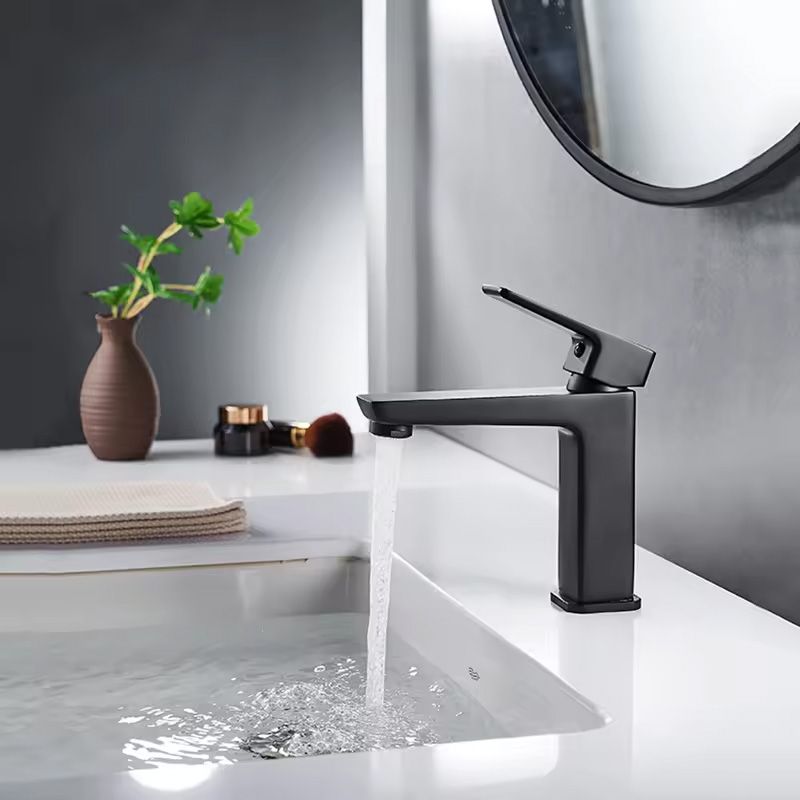 Baterie pentru lavoar REA Orix Black Low  2