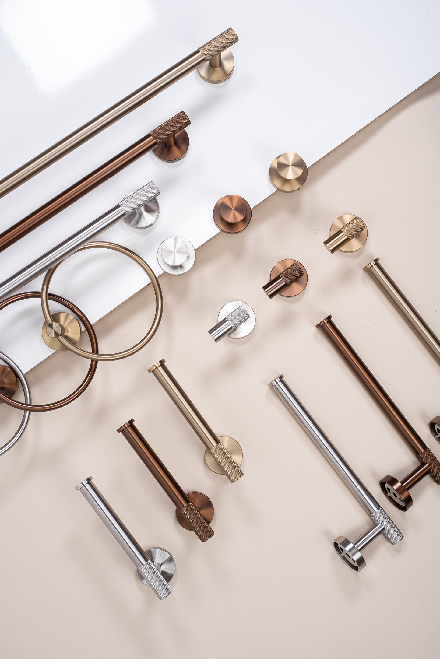 Cuier de baie Ring 6610 Modern Brush Nickel  10