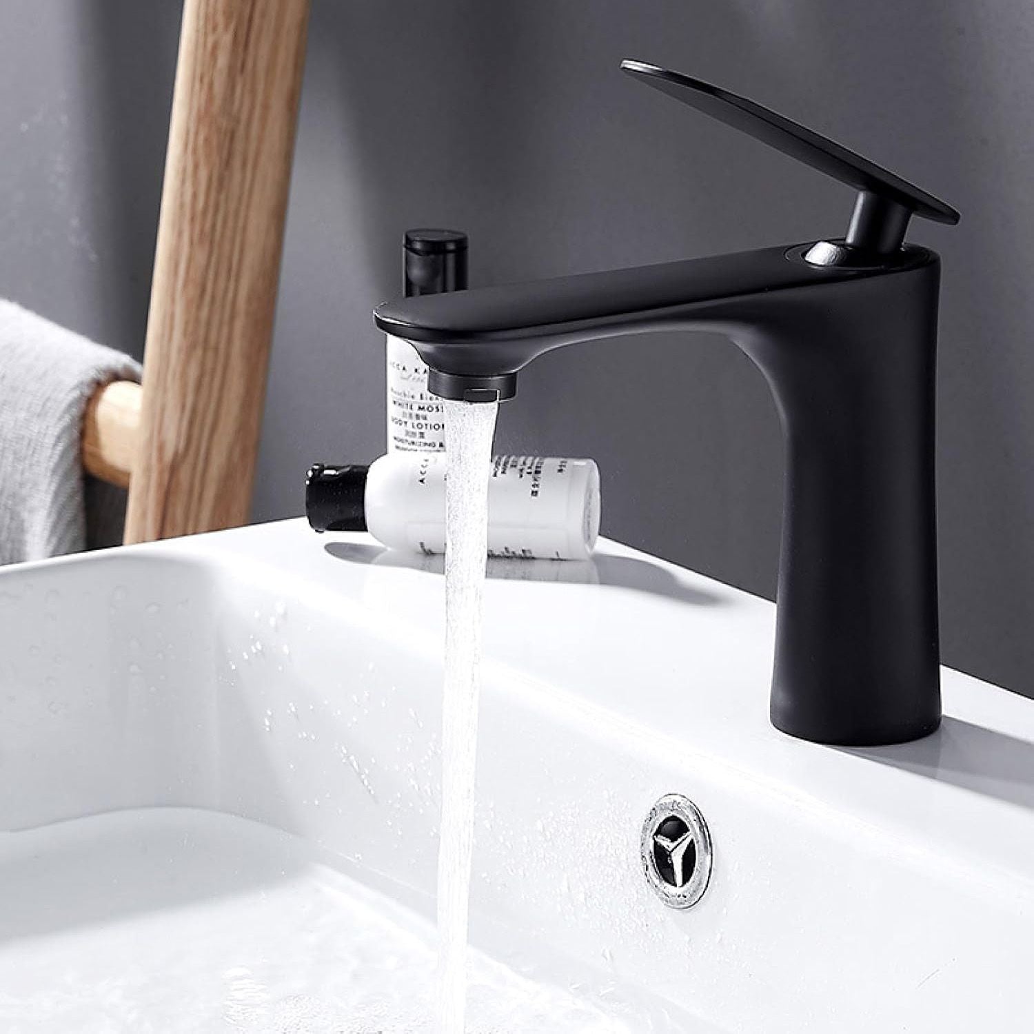 Baterie pentru baie Rea Berg Black low  2