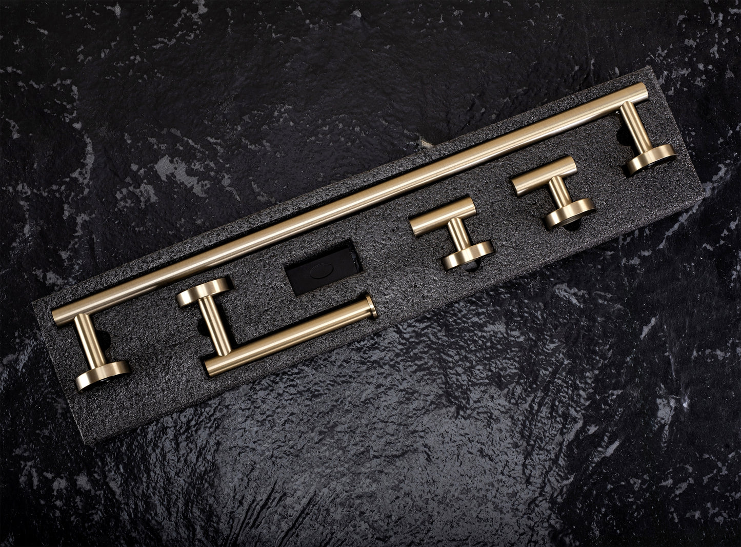 Set Accesorii Pentru Baie Ari Brush Gold 4 Piese  8