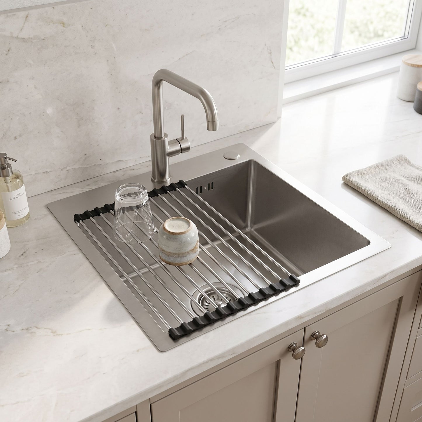 Chiuvetă Din Oțel Cu Set De Accesorii 3 Buc. REA Leo 40 Brush Nickel Accesorii Gri 3